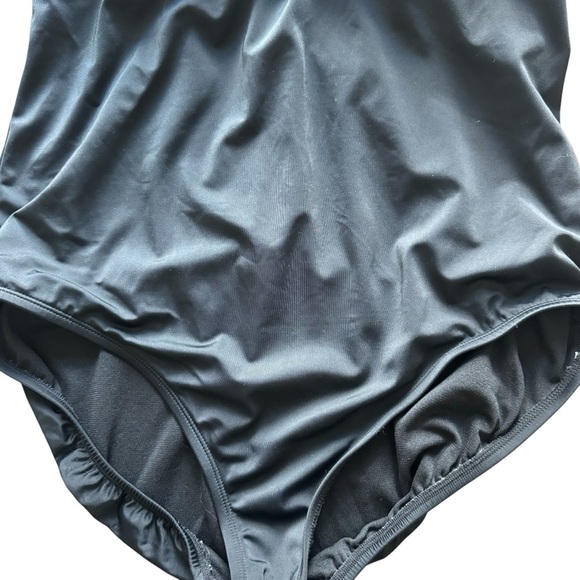 Time and True Women's Sz XL (16-18) One piece Swimsuit w/ built in bra - Picture 6 of 9